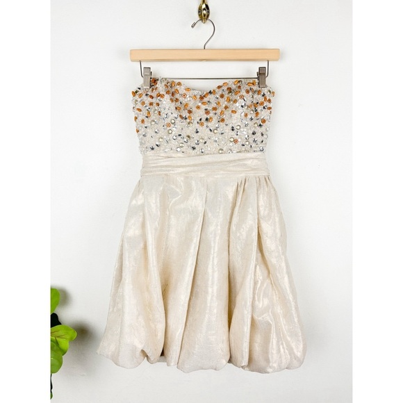 Mark + James by Badgley Mischka Beaded Bubble Hem Cocktail Dress Sz 4 - Picture 1 of 12